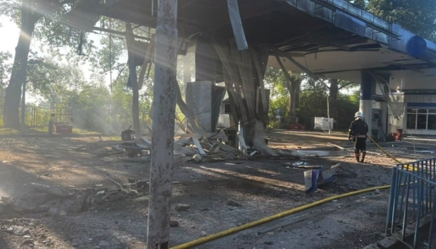 Ранковий удар по АЗС на Житомирщині: дві людини травмовані, пошкоджена інфраструктура