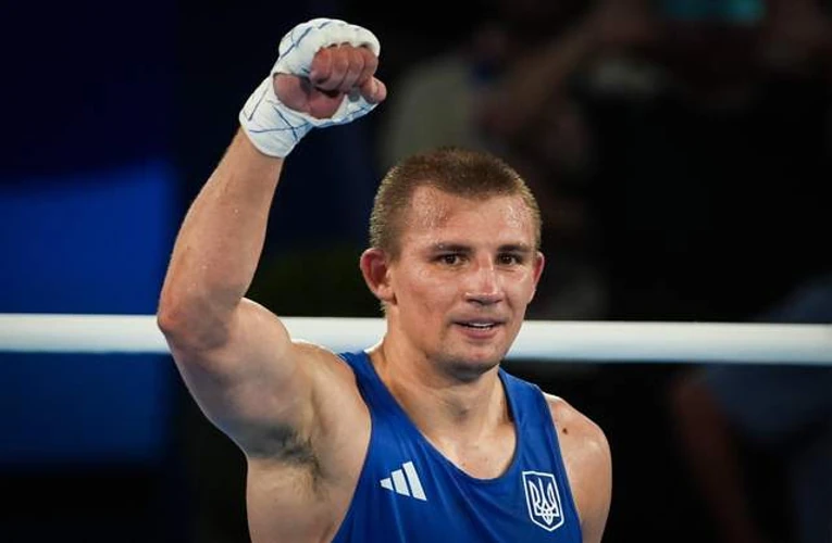 Хижняк технічним нокаутом обіграв Патрача і закріпився на профірингу