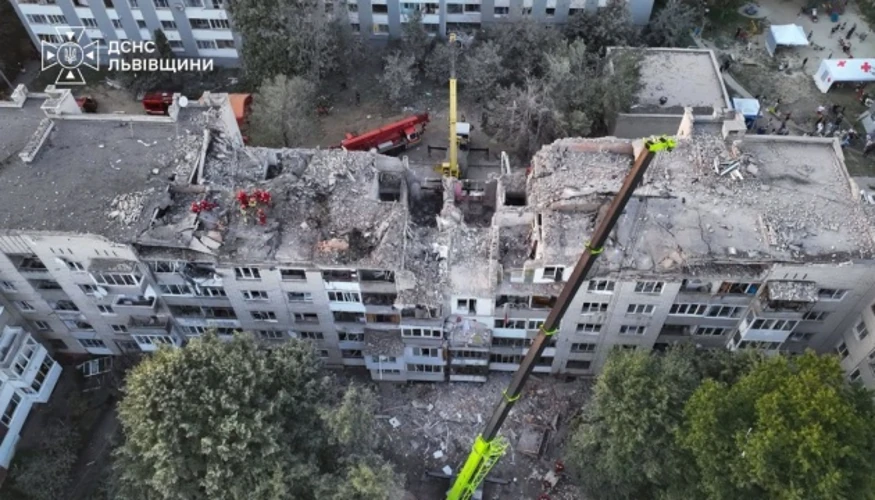 ДСНС: у Львові станом на вечір 30 липня вирішили продовжити пошуки під завалами
