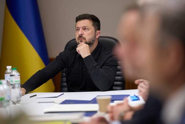 20 липня: Ставка за участі виробників зброї та 6 командирів корпусів