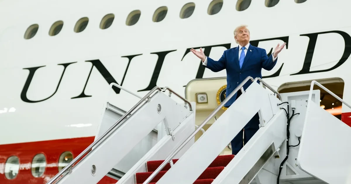 Трамп назвав послідовність подій після пересадки на інший літак у Туреччині