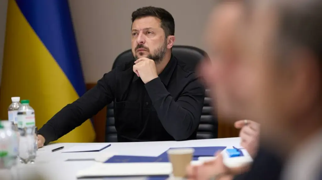 Вивіска Вищого антикорупційного суду України на фасаді будівлі