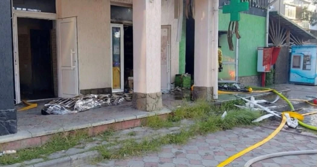 У Львові в аптеці на Тракту Глинянському вибухнув стелаж із аерозолями: є загиблий