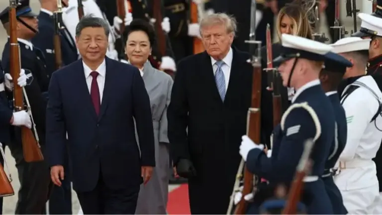 Сі Цзіньпін та Дональд Трамп під час зустрічі у Вашингтоні