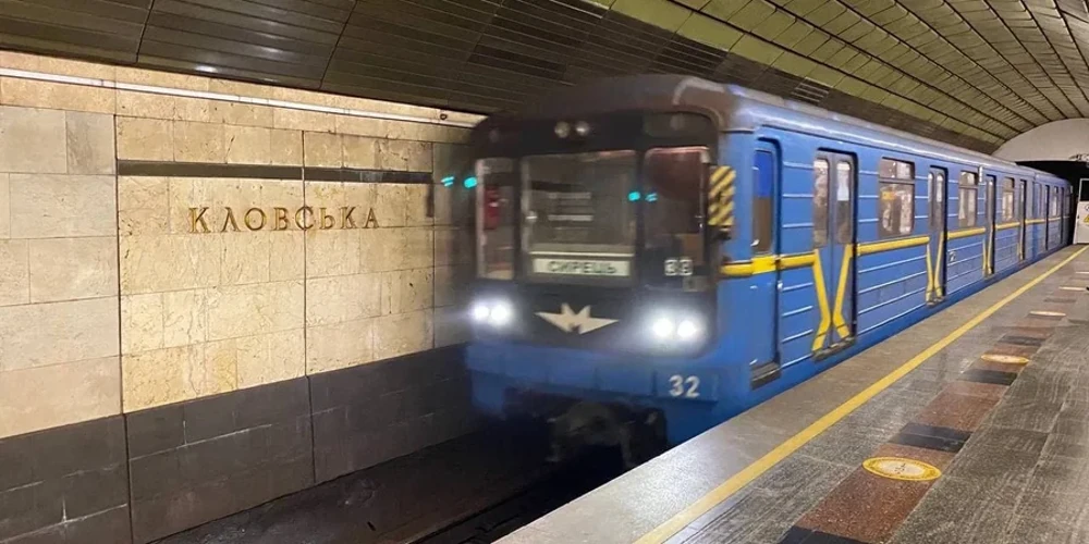 Київ після скорочення комендантської години: контекст зміни графіка метро