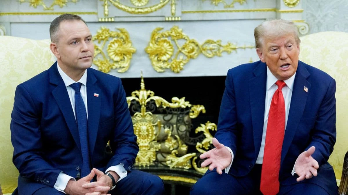Сікорський у Polsat News переадресував питання Patriot з Польщі на Навроцького